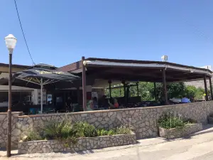 Efterpi Restaurant Bar
