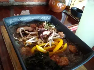 107 Sushi & Cafe