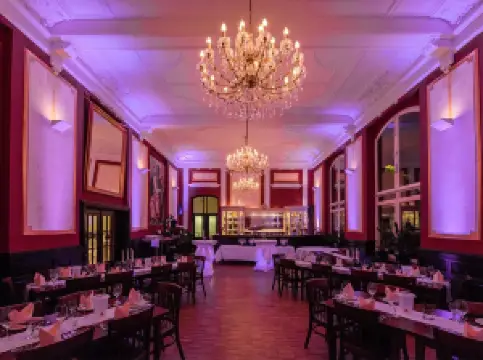 Kulinarischer Bahnhof Lukas