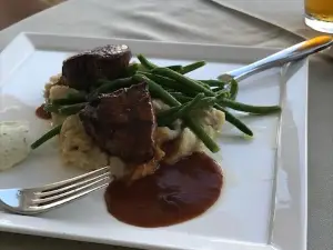 Highfields Restaurant & Eagle Landing Tavern