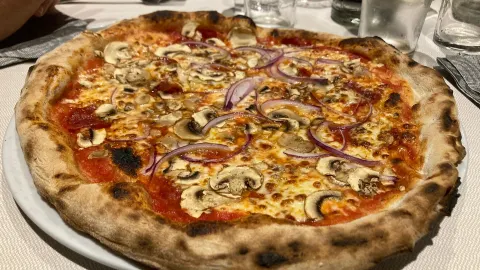 Da Pe Brasserie Pizzeria in ブラ