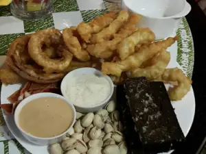Harat's Irish Pub