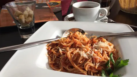 Coffee Shop Traveler's coffee in ตูย์เมน