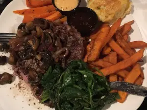 Detour Bar & Grill