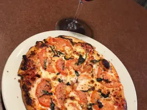 JT's Pizza & Spirits
