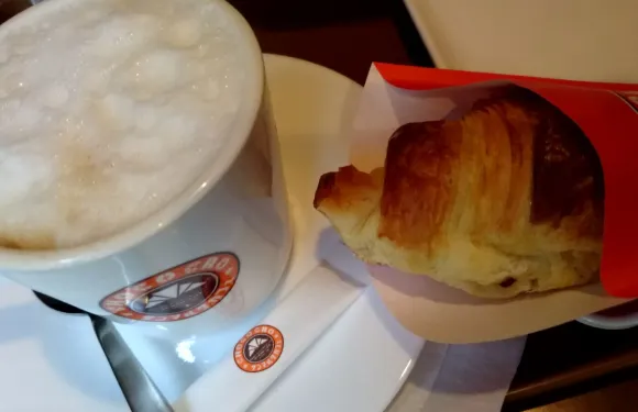 Saint Marc Cafe Osaka-Fu Hirakata City Office-Mae