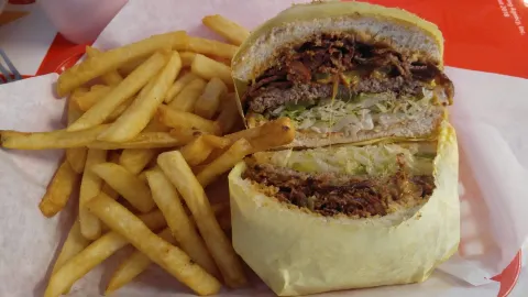 Sammy's Burgers in กู้ดเยียร์