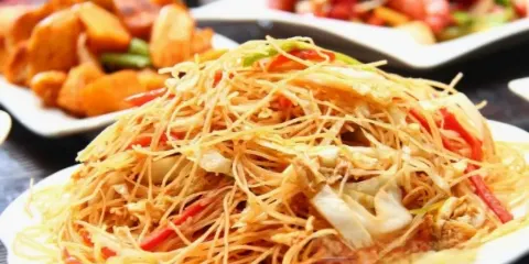 東郭先生過橋米線（八棟樓店）
