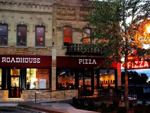 Roadhouse Pizza
