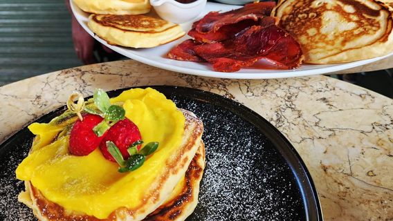 Bitter Bistro Bar & Restaurant