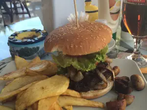 Pelikan Bar and Restaurant