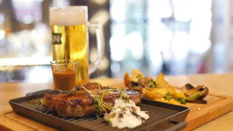 Kavana & Tapas Bar Corso in Pula