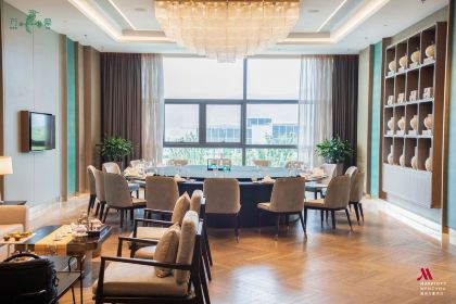 MAN HO CHINESE REASTAURANT