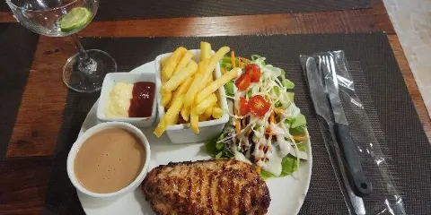 The Seven Seas Restaurant/pub