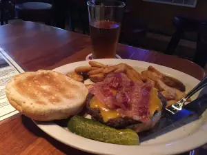 Amber Inn Bar & Grill