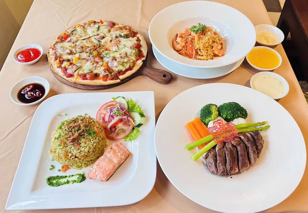 Traders Waterfront Restaurant