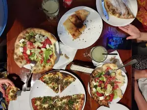 Schnell Bar & Restaurant