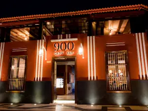 900 Café Bar