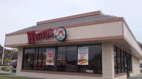 Wendy's in ลอมพอค