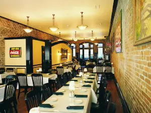 Huggin Molly's
