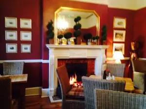 No.6 The Square Tearooms & Accommodation