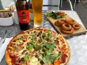 Y Cyfnod Cafe & Bistro