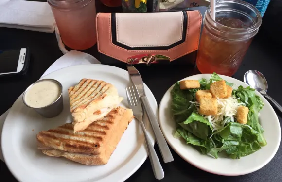 Weeping Willow Cafe