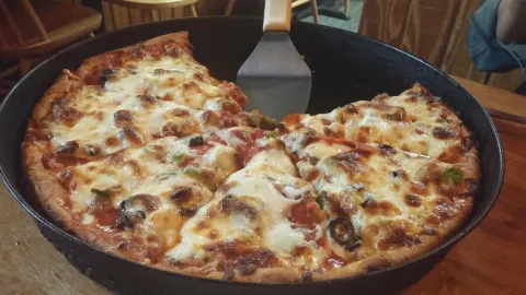 Leonardo's Pizza of Millhopper in เกนส์วิลล์