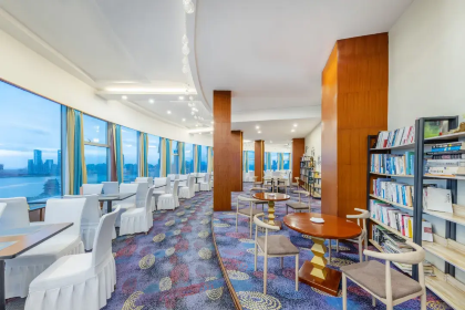 Oriscene Garden Hotel · Yijing Rotating Restaurant