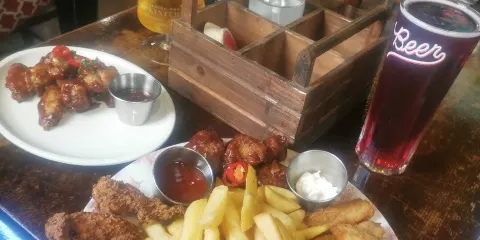 Shenanigans Irish Pub & Restaurant