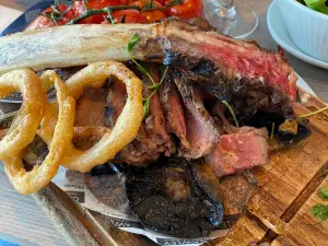 Duck Bay Hotel & Restaurant