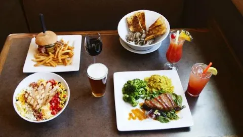Village Bar & Grill in サンリヴァー