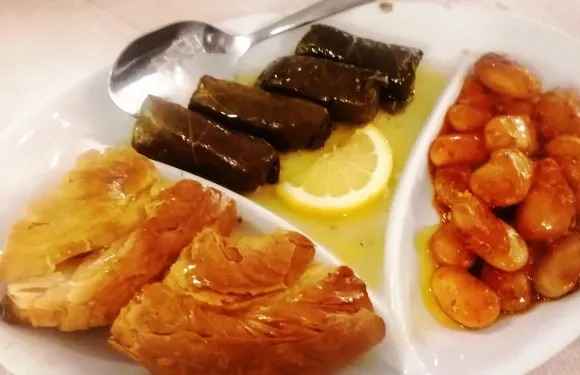 Ouzerì