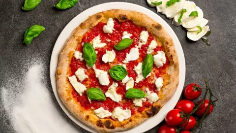 PIZZA EXPRESS & GASTRONOMIA in Levanto