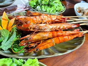 Cơm Niêu Bến Sông Quê