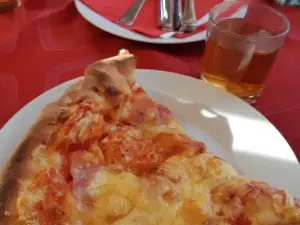Patko Vendeglo es Pizzeria