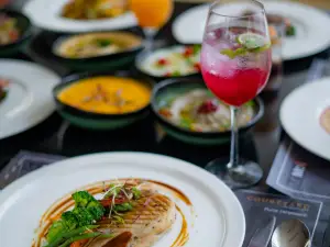 MoMo Café