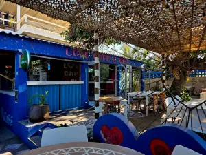 Love Cafe and Deli