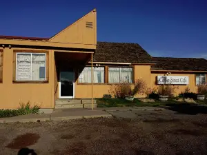 Yak's Center Street Cafe