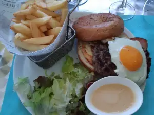 Restaurant D74