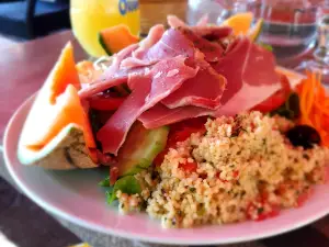 Le Grand Café
