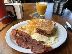 Black Bear Bar & Grill