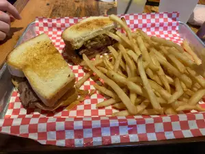 Anglers Bar and Grill