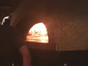 Piza E Vino