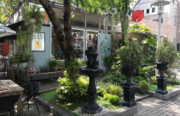 Pama Cafe & Izakaya