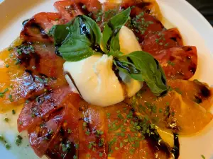 Sacre Bistro