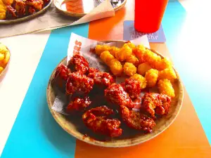 Hooters