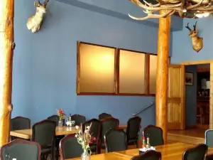 Meeker Cafe