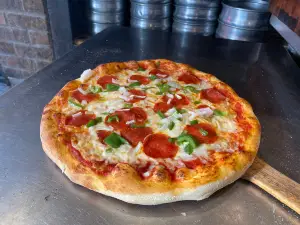 Bear Mountain Pizza & Cafe