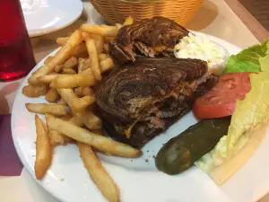 Tony's Family Restaurant & Breakfast Cafe